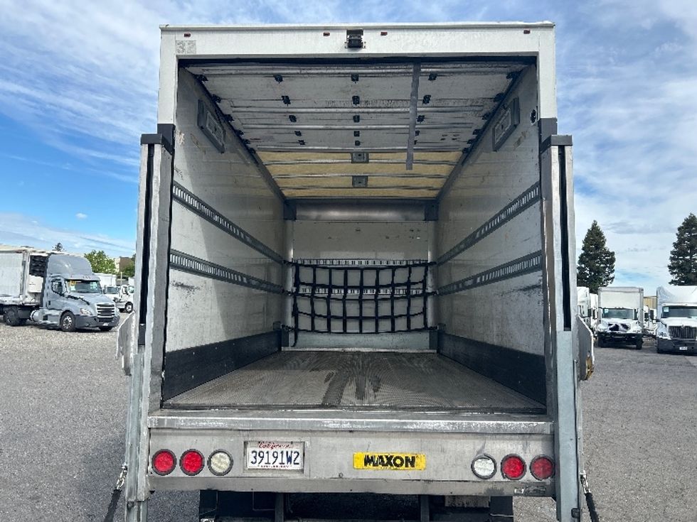 Medium Duty Box Truck-Light and Medium Duty Trucks-Isuzu-2020-FTR-West Sacramento-CA-32,429\n\t\tmiles-$ 39,000 - Image 8