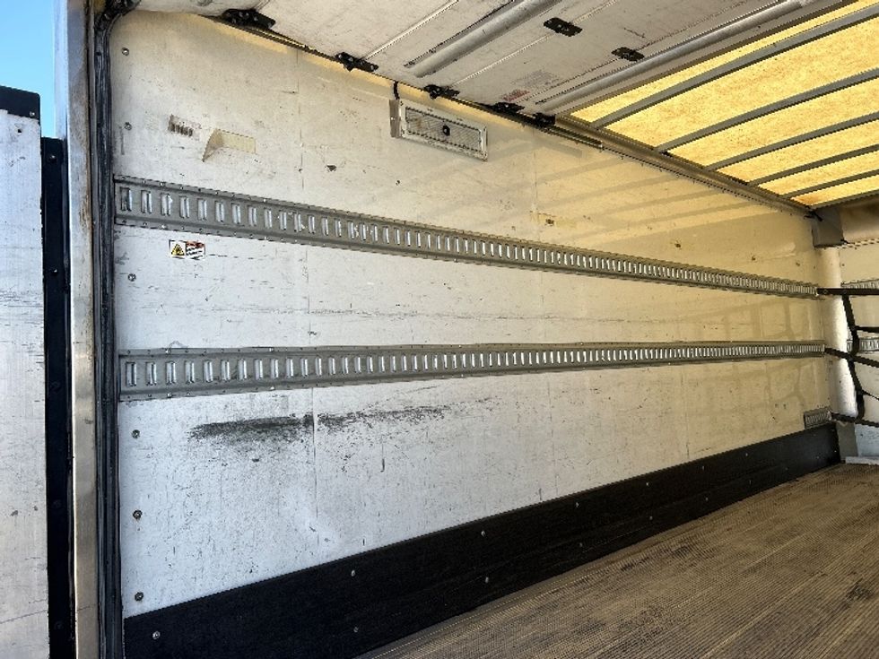 Medium Duty Box Truck-Light and Medium Duty Trucks-Isuzu-2020-FTR-West Sacramento-CA-40,945\n\t\tmiles-$ 59,000 - Image 11
