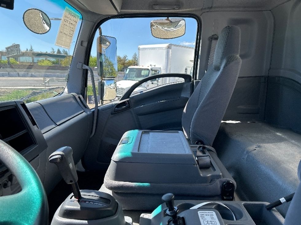 Medium Duty Box Truck-Light and Medium Duty Trucks-Isuzu-2020-FTR-West Sacramento-CA-40,945\n\t\tmiles-$ 59,000 - Image 19