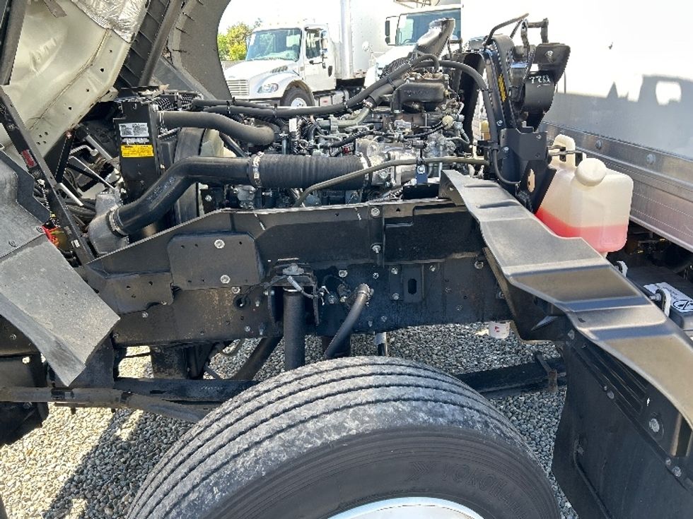 Medium Duty Box Truck-Light and Medium Duty Trucks-Isuzu-2020-FTR-West Sacramento-CA-40,945\n\t\tmiles-$ 59,000 - Image 24