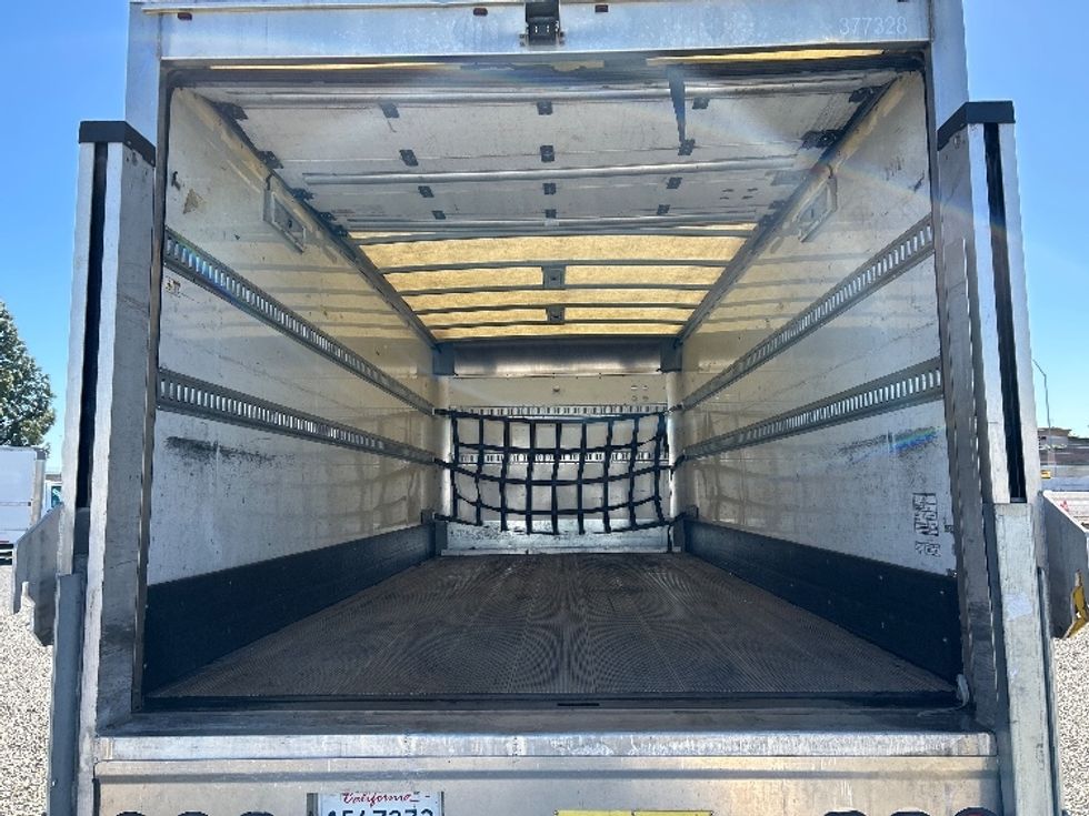 Medium Duty Box Truck-Light and Medium Duty Trucks-Isuzu-2020-FTR-West Sacramento-CA-40,945\n\t\tmiles-$ 59,000 - Image 8
