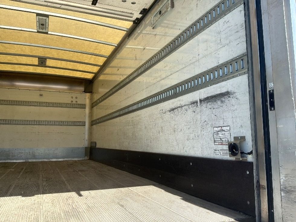Medium Duty Box Truck-Light and Medium Duty Trucks-Isuzu-2020-FTR-West Sacramento-CA-45,960\n\t\tmiles-$ 58,250 - Image 12