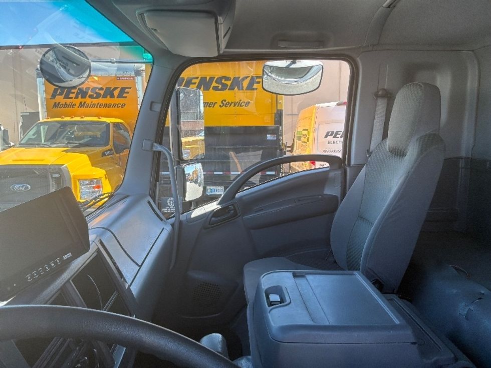 Medium Duty Box Truck-Light and Medium Duty Trucks-Isuzu-2020-FTR-West Sacramento-CA-45,960\n\t\tmiles-$ 58,250 - Image 19