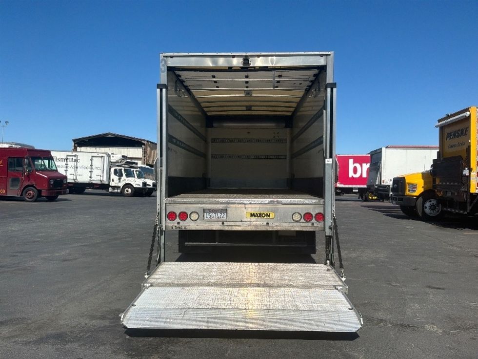 Medium Duty Box Truck-Light and Medium Duty Trucks-Isuzu-2020-FTR-West Sacramento-CA-45,960\n\t\tmiles-$ 58,250 - Image 9