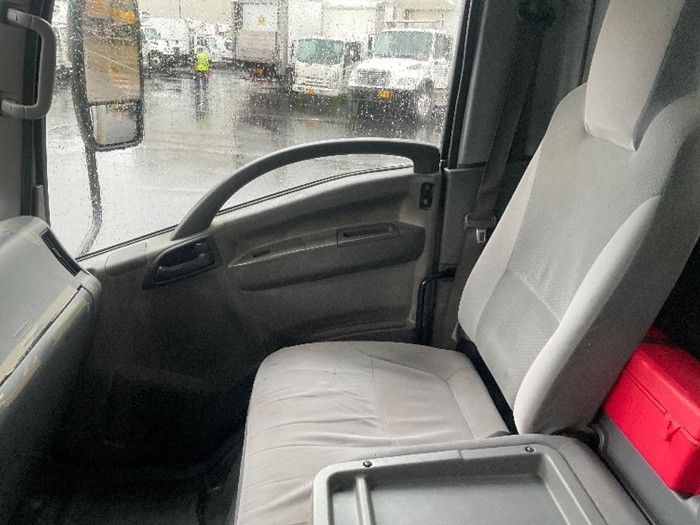 Medium Duty Box Truck-Light and Medium Duty Trucks-Isuzu-2020-NQR-Anaheim-CA-150,462\n\t\tmiles-$ 40,000 - Image 19