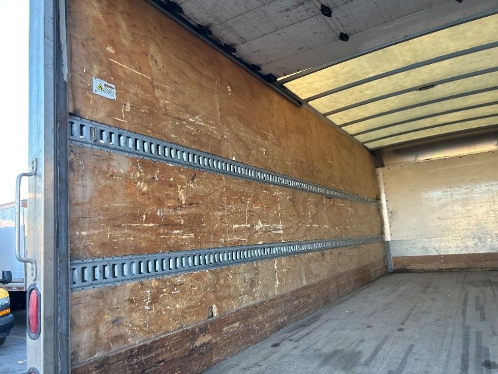 Medium Duty Box Truck-Light and Medium Duty Trucks-Isuzu-2020-NQR-Central Islip-NY-126,740\n\t\tmiles-$ 41,000 - Image 11