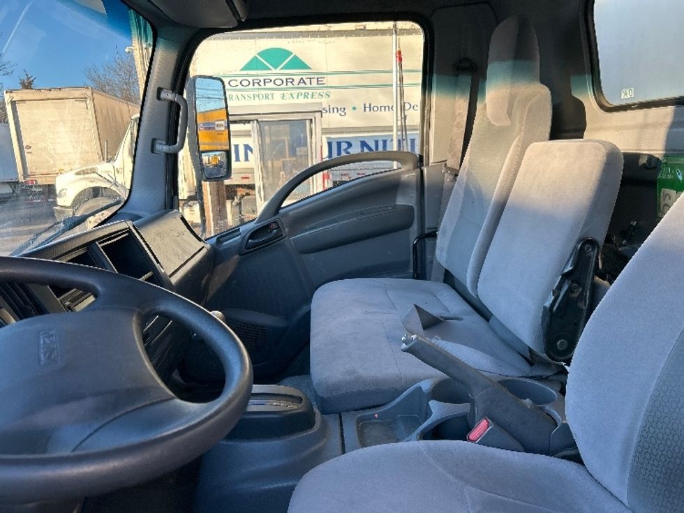 Medium Duty Box Truck-Light and Medium Duty Trucks-Isuzu-2020-NQR-Central Islip-NY-126,740\n\t\tmiles-$ 41,000 - Image 19
