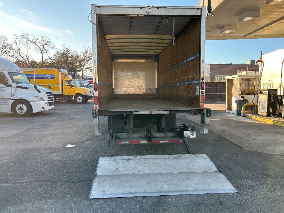 Medium Duty Box Truck-Light and Medium Duty Trucks-Isuzu-2020-NQR-Central Islip-NY-126,740\n\t\tmiles-$ 41,000 - Image 9