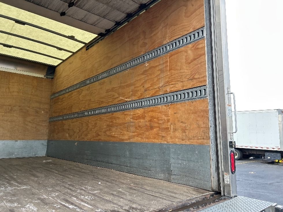 Medium Duty Box Truck-Light and Medium Duty Trucks-Isuzu-2020-NQR-Columbus-OH-183,507\n\t\tmiles-$ 33,500 - Image 12