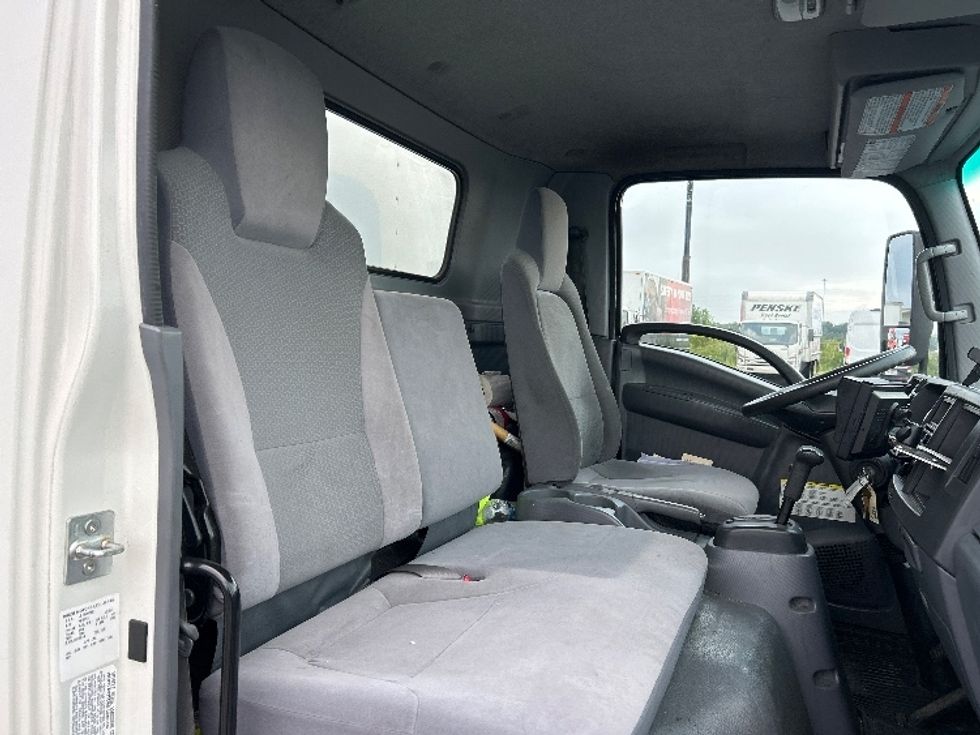 Medium Duty Box Truck-Light and Medium Duty Trucks-Isuzu-2020-NQR-Columbus-OH-183,507\n\t\tmiles-$ 33,500 - Image 22