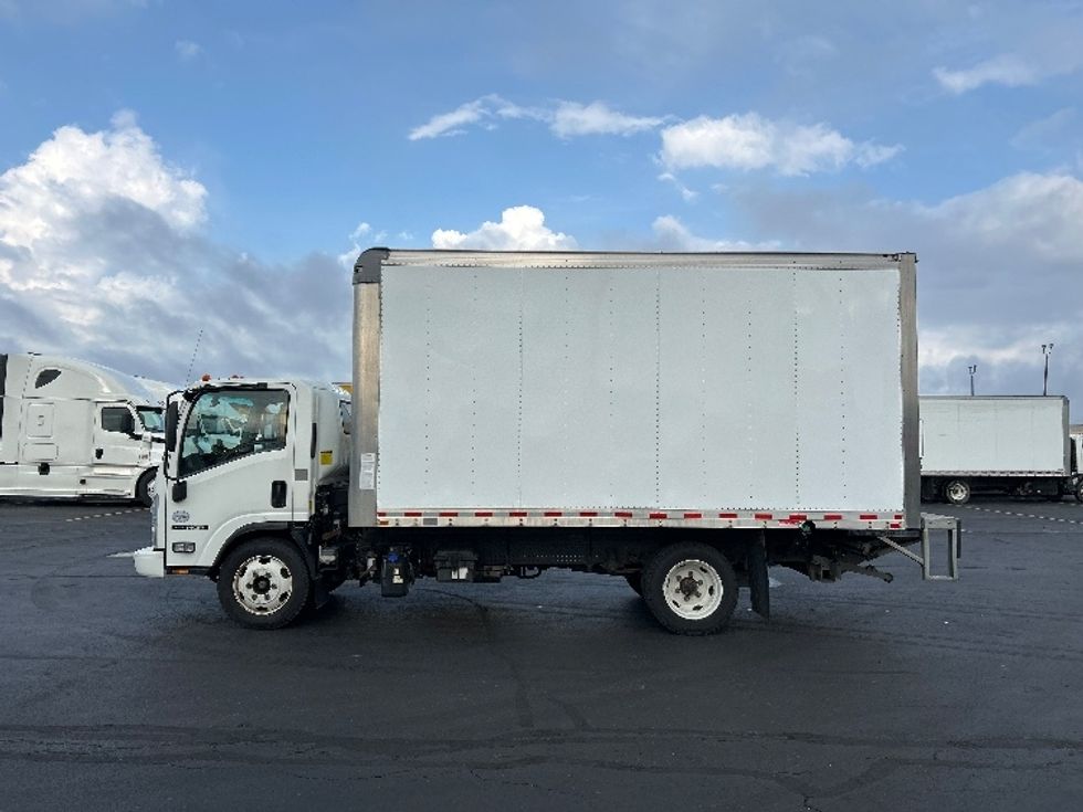 Medium Duty Box Truck-Light and Medium Duty Trucks-Isuzu-2020-NQR-Columbus-OH-183,507\n\t\tmiles-$ 33,500 - Image 4