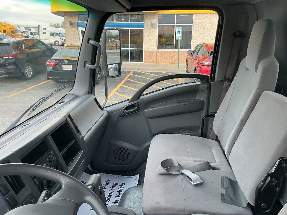 Medium Duty Box Truck-Light and Medium Duty Trucks-Isuzu-2020-NQR-East Chicago-IN-62,641\n\t\tmiles-$ 49,000 - Image 17