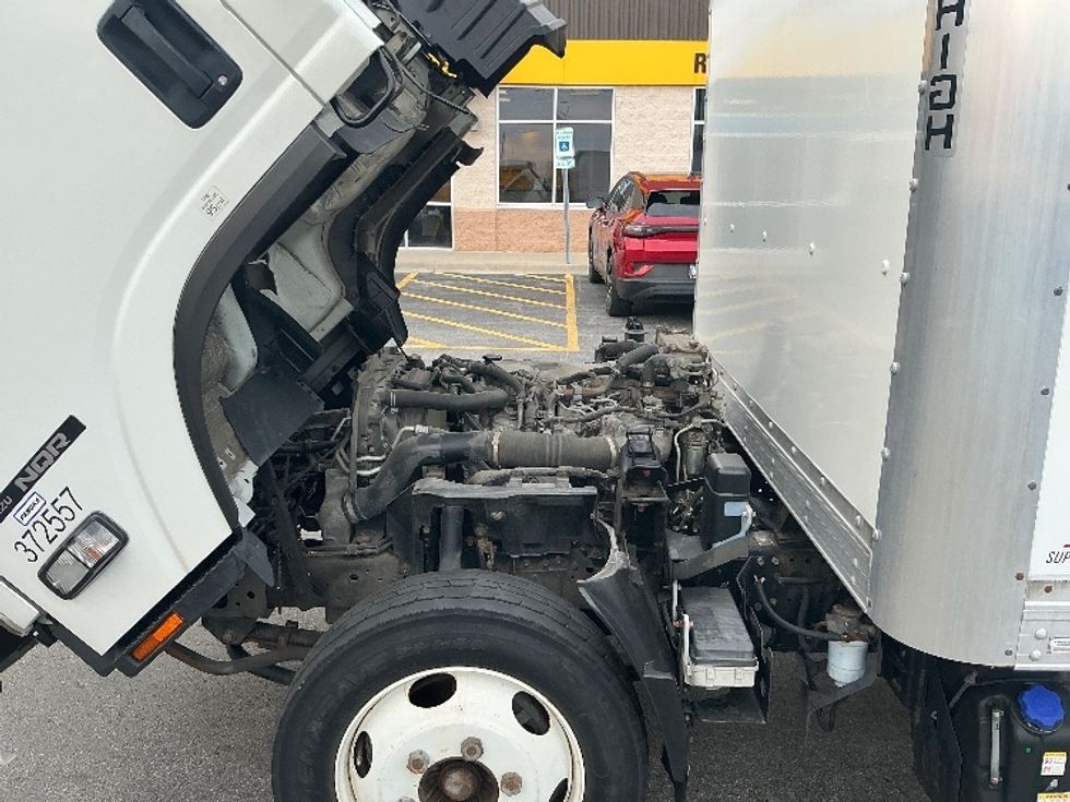 Medium Duty Box Truck-Light and Medium Duty Trucks-Isuzu-2020-NQR-East Chicago-IN-62,641\n\t\tmiles-$ 49,000 - Image 21