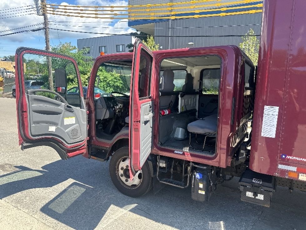 Medium Duty Box Truck-Light and Medium Duty Trucks-Isuzu-2020-NQR-Elmsford-NY-96,831\n\t\tmiles-$ 48,500 - Image 25