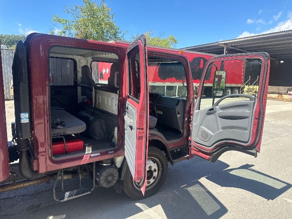 Medium Duty Box Truck-Light and Medium Duty Trucks-Isuzu-2020-NQR-Elmsford-NY-96,831\n\t\tmiles-$ 48,500 - Image 26
