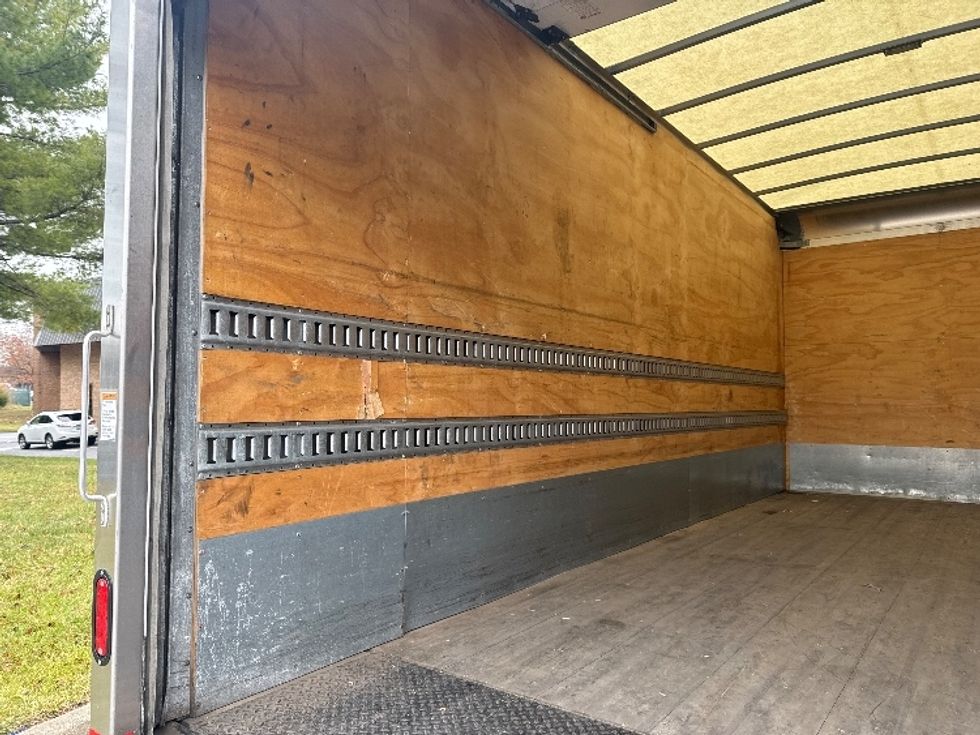 Medium Duty Box Truck-Light and Medium Duty Trucks-Isuzu-2020-NQR-Essex-MD-117,146\n\t\tmiles-$ 43,000 - Image 11