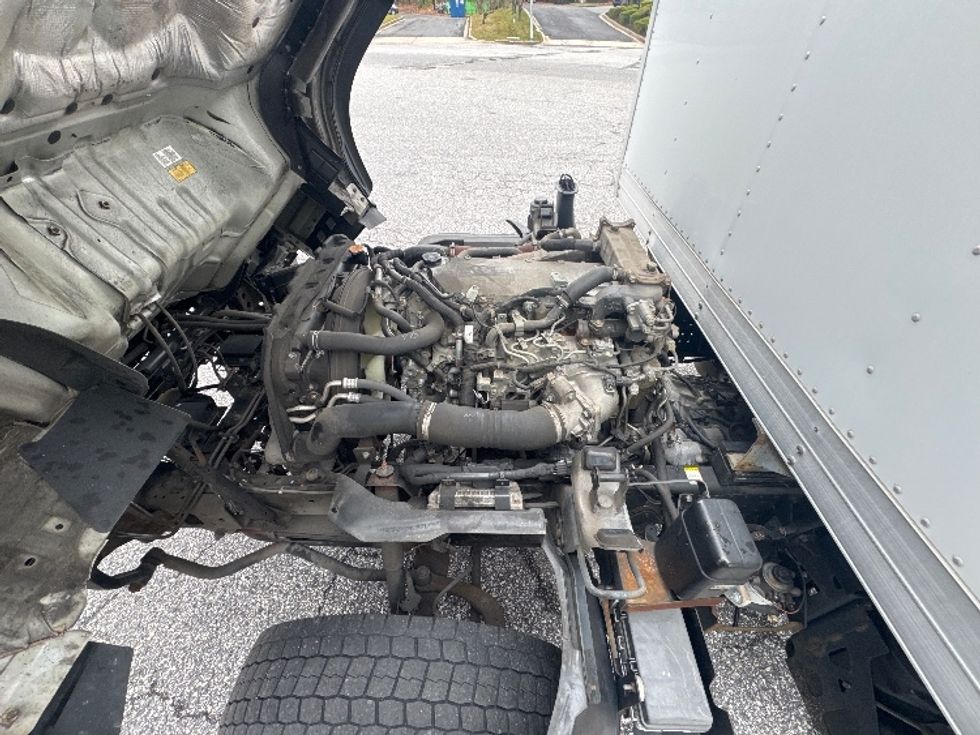 Medium Duty Box Truck-Light and Medium Duty Trucks-Isuzu-2020-NQR-Essex-MD-117,146\n\t\tmiles-$ 43,000 - Image 24