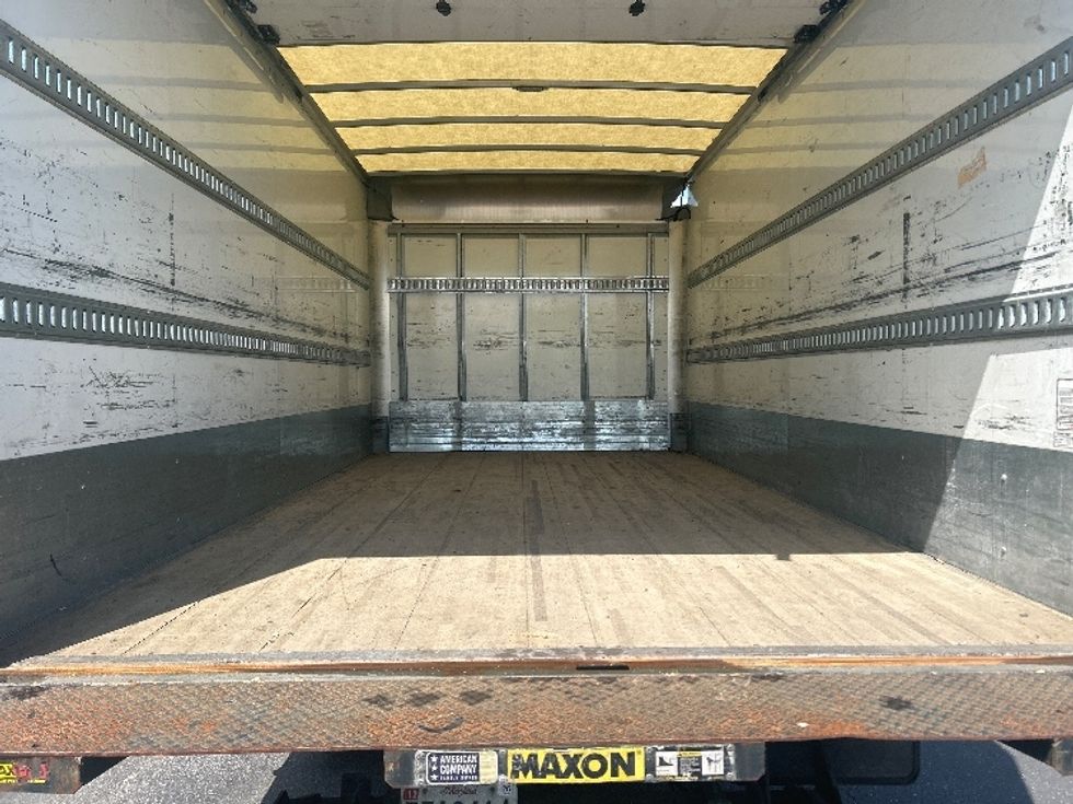Medium Duty Box Truck-Light and Medium Duty Trucks-Isuzu-2020-NQR-Jessup-MD-91,689\n\t\tmiles-$ 49,750 - Image 10