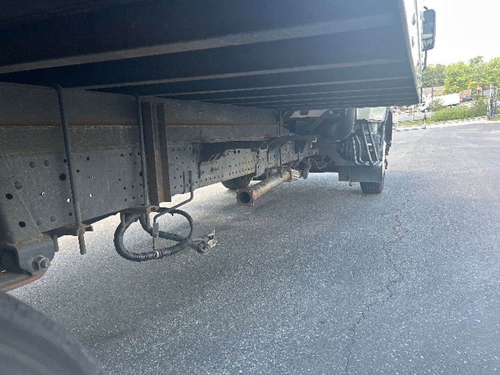 Medium Duty Box Truck-Light and Medium Duty Trucks-Isuzu-2020-NQR-Jessup-MD-91,689\n\t\tmiles-$ 49,750 - Image 14