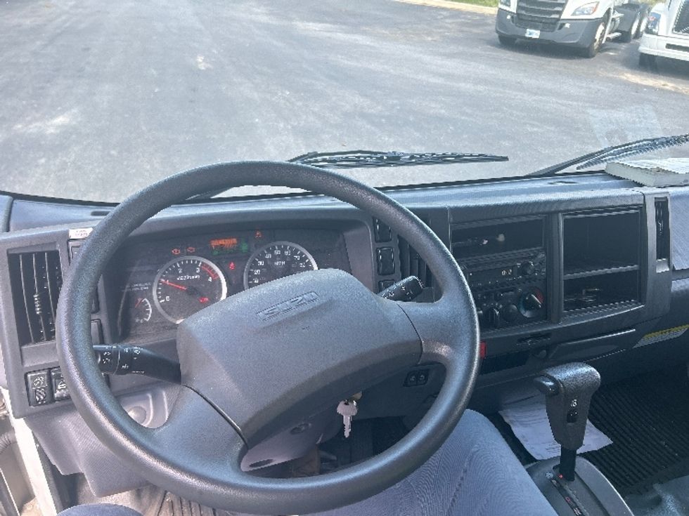 Medium Duty Box Truck-Light and Medium Duty Trucks-Isuzu-2020-NQR-Jessup-MD-91,689\n\t\tmiles-$ 49,750 - Image 19