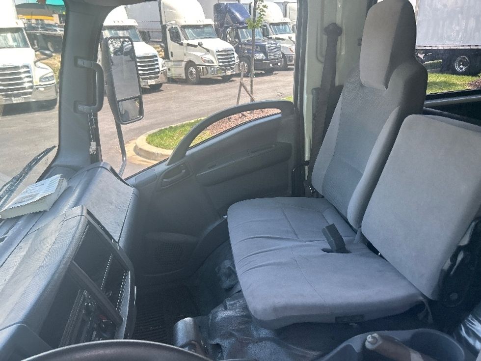 Medium Duty Box Truck-Light and Medium Duty Trucks-Isuzu-2020-NQR-Jessup-MD-91,689\n\t\tmiles-$ 49,750 - Image 20