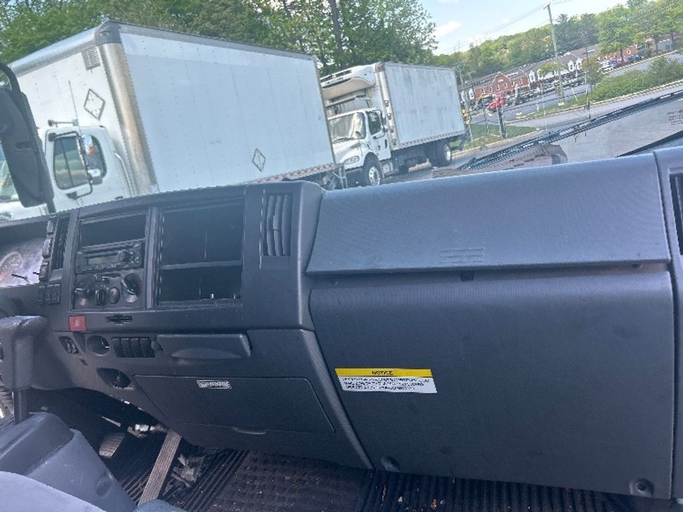 Medium Duty Box Truck-Light and Medium Duty Trucks-Isuzu-2020-NQR-Jessup-MD-91,689\n\t\tmiles-$ 49,750 - Image 21
