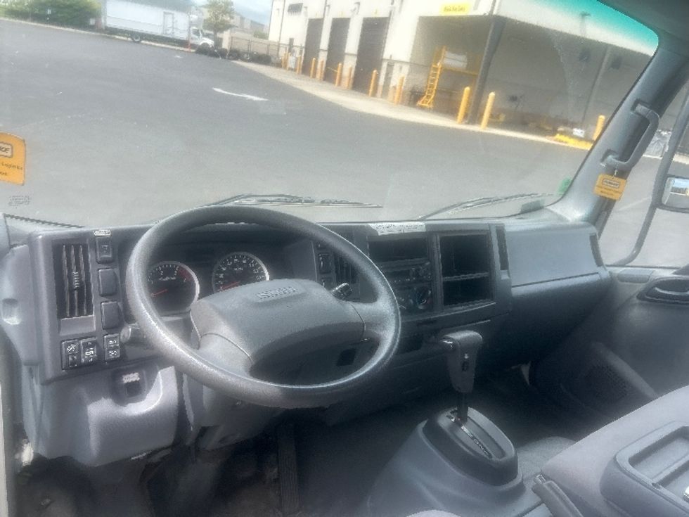 Medium Duty Box Truck-Light and Medium Duty Trucks-Isuzu-2020-NQR-Kapolei-HI-67,618\n\t\tmiles-$ 50,500 - Image 17