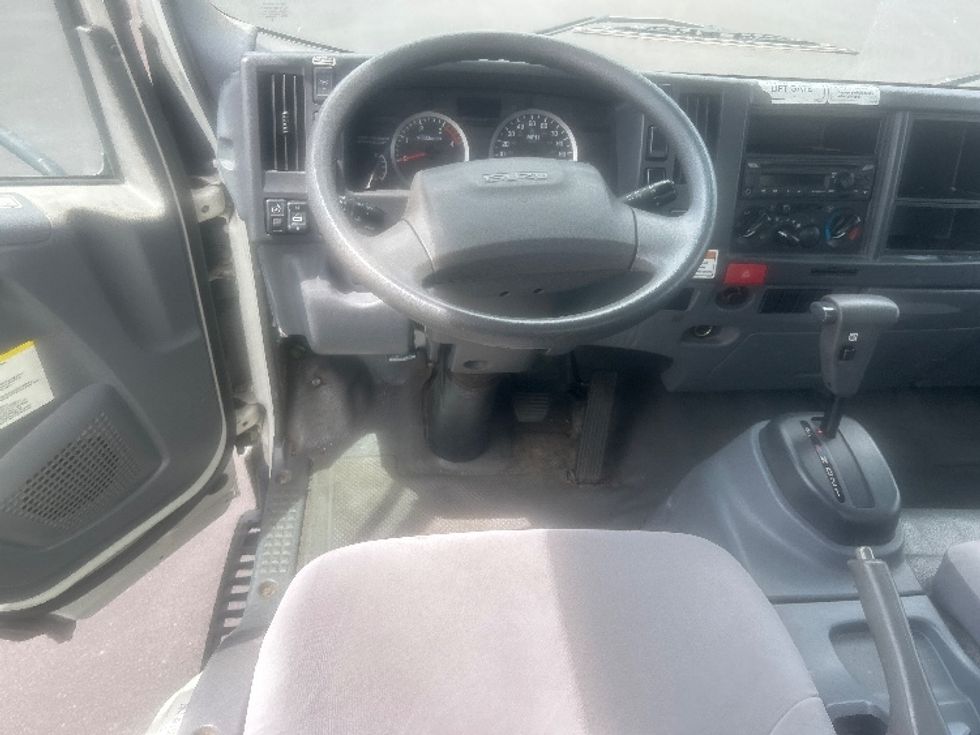 Medium Duty Box Truck-Light and Medium Duty Trucks-Isuzu-2020-NQR-Kapolei-HI-67,618\n\t\tmiles-$ 50,500 - Image 18