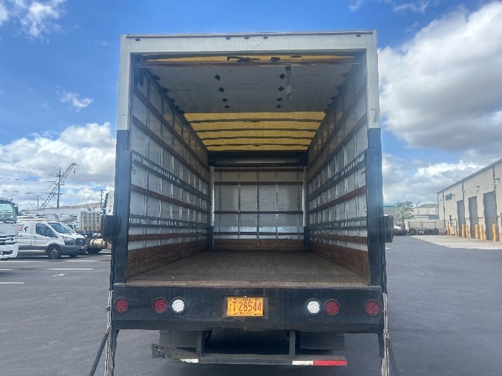 Medium Duty Box Truck-Light and Medium Duty Trucks-Isuzu-2020-NQR-Kapolei-HI-67,618\n\t\tmiles-$ 50,500 - Image 8