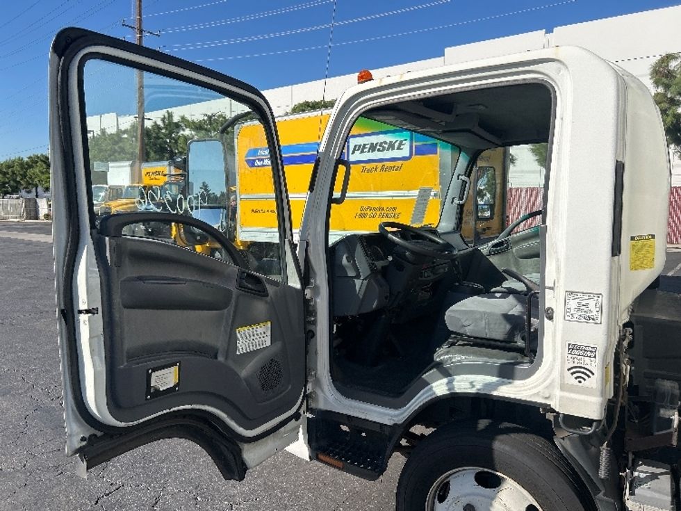 Medium Duty Box Truck-Light and Medium Duty Trucks-Isuzu-2020-NQR-La Mirada-CA-102,063\n\t\tmiles-$ 46,750 - Image 16