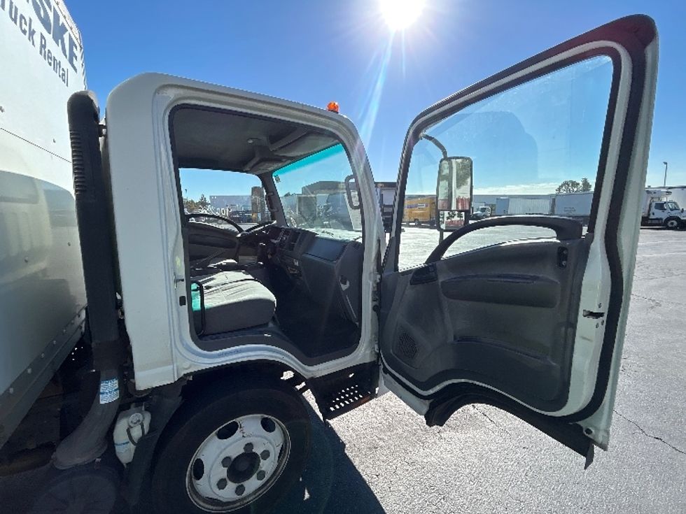 Medium Duty Box Truck-Light and Medium Duty Trucks-Isuzu-2020-NQR-La Mirada-CA-102,063\n\t\tmiles-$ 46,750 - Image 20