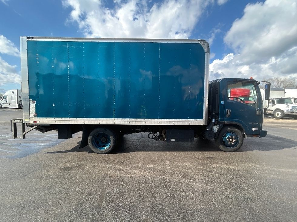 Medium Duty Box Truck-Light and Medium Duty Trucks-Isuzu-2020-NQR-La Porte-IN-159,256\n\t\tmiles-$ 36,750 - Image 15