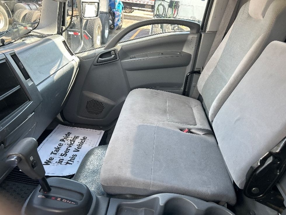 Medium Duty Box Truck-Light and Medium Duty Trucks-Isuzu-2020-NQR-La Porte-IN-159,256\n\t\tmiles-$ 36,750 - Image 19