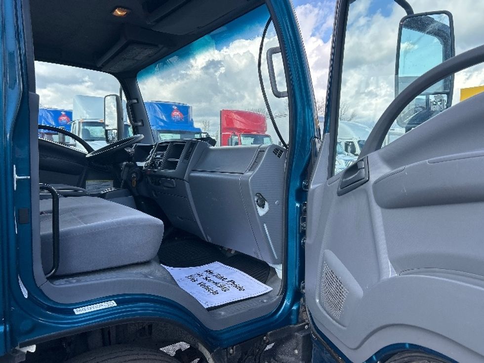 Medium Duty Box Truck-Light and Medium Duty Trucks-Isuzu-2020-NQR-La Porte-IN-159,256\n\t\tmiles-$ 36,750 - Image 20