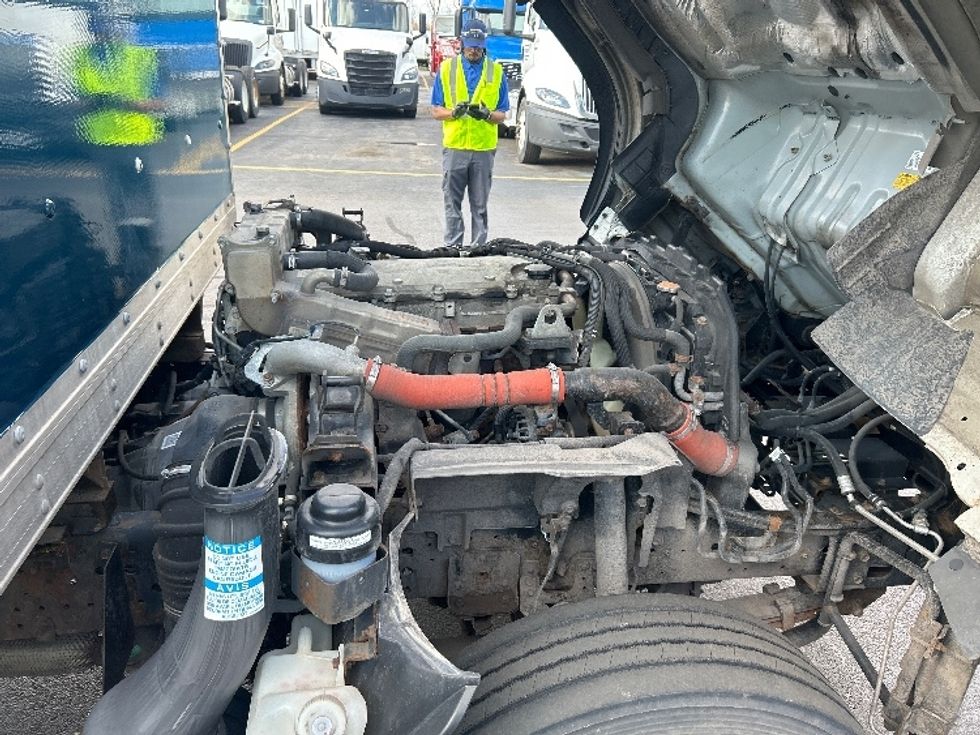 Medium Duty Box Truck-Light and Medium Duty Trucks-Isuzu-2020-NQR-La Porte-IN-159,256\n\t\tmiles-$ 36,750 - Image 23