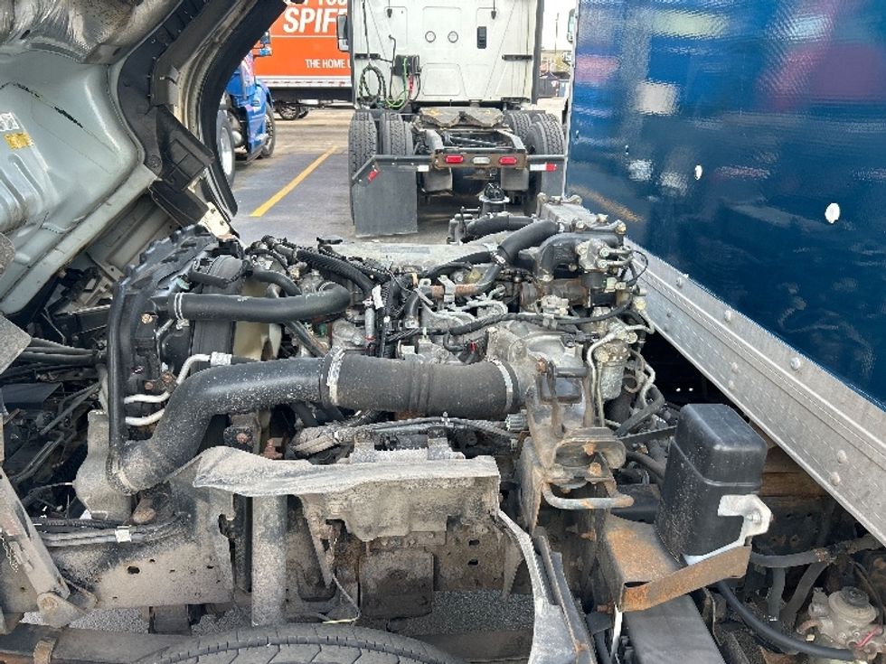 Medium Duty Box Truck-Light and Medium Duty Trucks-Isuzu-2020-NQR-La Porte-IN-159,256\n\t\tmiles-$ 36,750 - Image 24