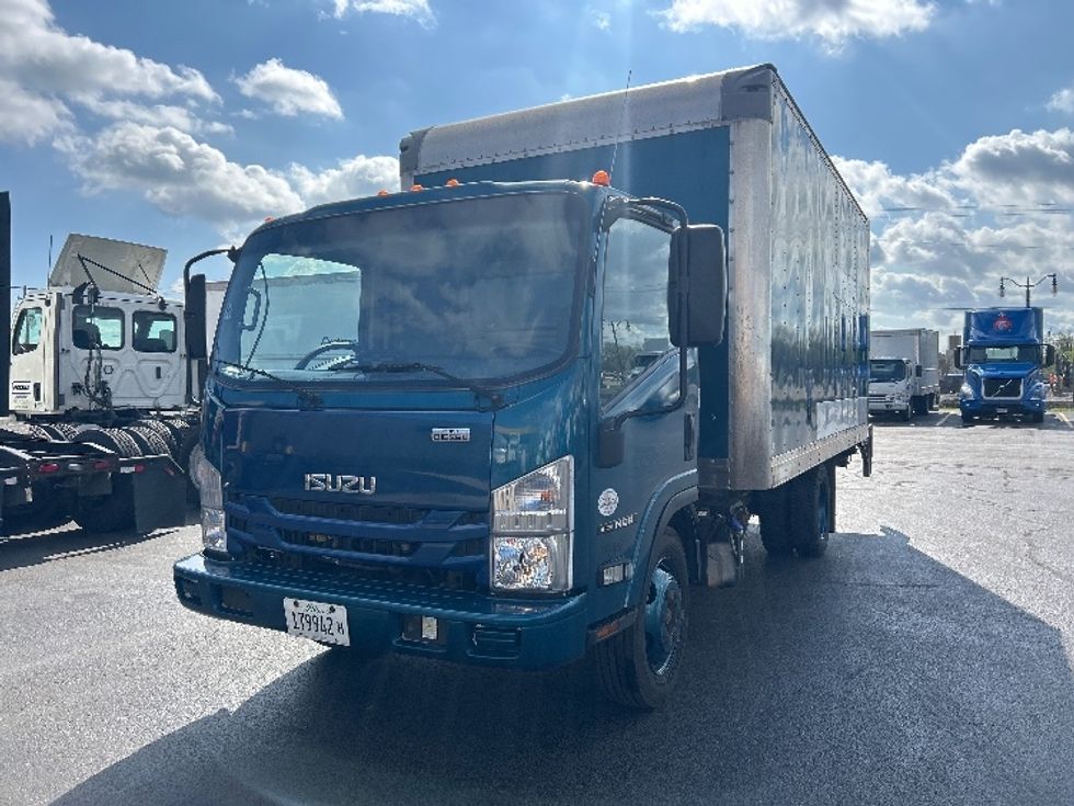 Medium Duty Box Truck-Light and Medium Duty Trucks-Isuzu-2020-NQR-La Porte-IN-159,256\n\t\tmiles-$ 36,750 - Image 3