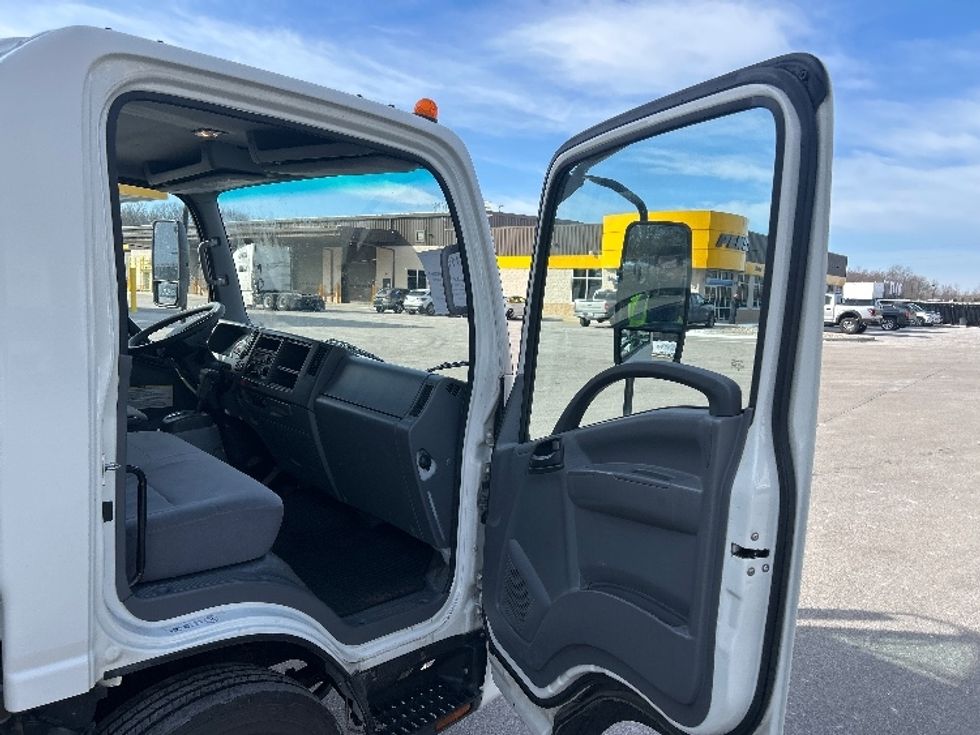 Medium Duty Box Truck-Light and Medium Duty Trucks-Isuzu-2020-NQR-Lansing-MI-59,750\n\t\tmiles-$ 50,000 - Image 20