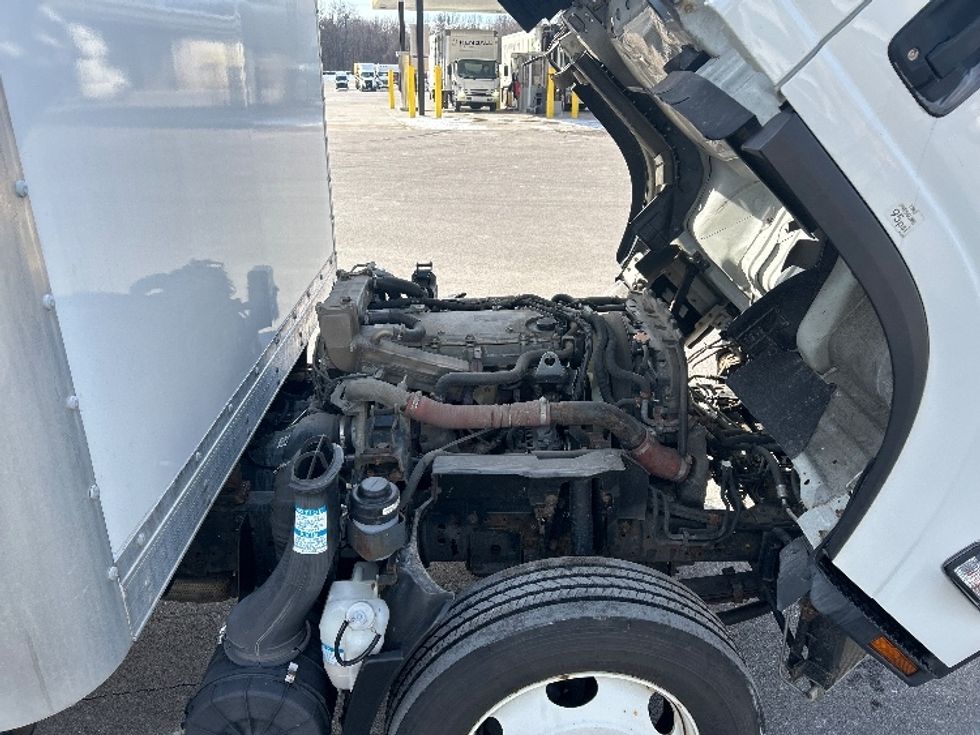 Medium Duty Box Truck-Light and Medium Duty Trucks-Isuzu-2020-NQR-Lansing-MI-59,750\n\t\tmiles-$ 50,000 - Image 23