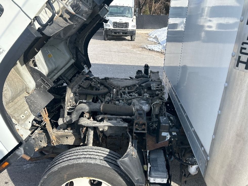 Medium Duty Box Truck-Light and Medium Duty Trucks-Isuzu-2020-NQR-Lansing-MI-59,750\n\t\tmiles-$ 50,000 - Image 24