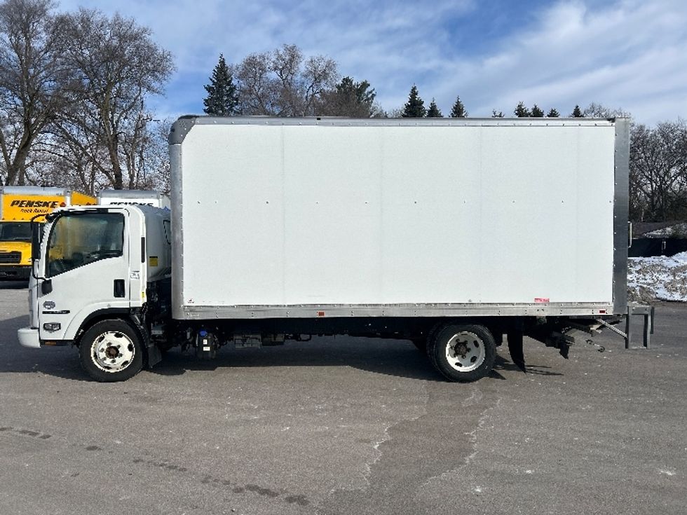 Medium Duty Box Truck-Light and Medium Duty Trucks-Isuzu-2020-NQR-Lansing-MI-59,750\n\t\tmiles-$ 50,000 - Image 4