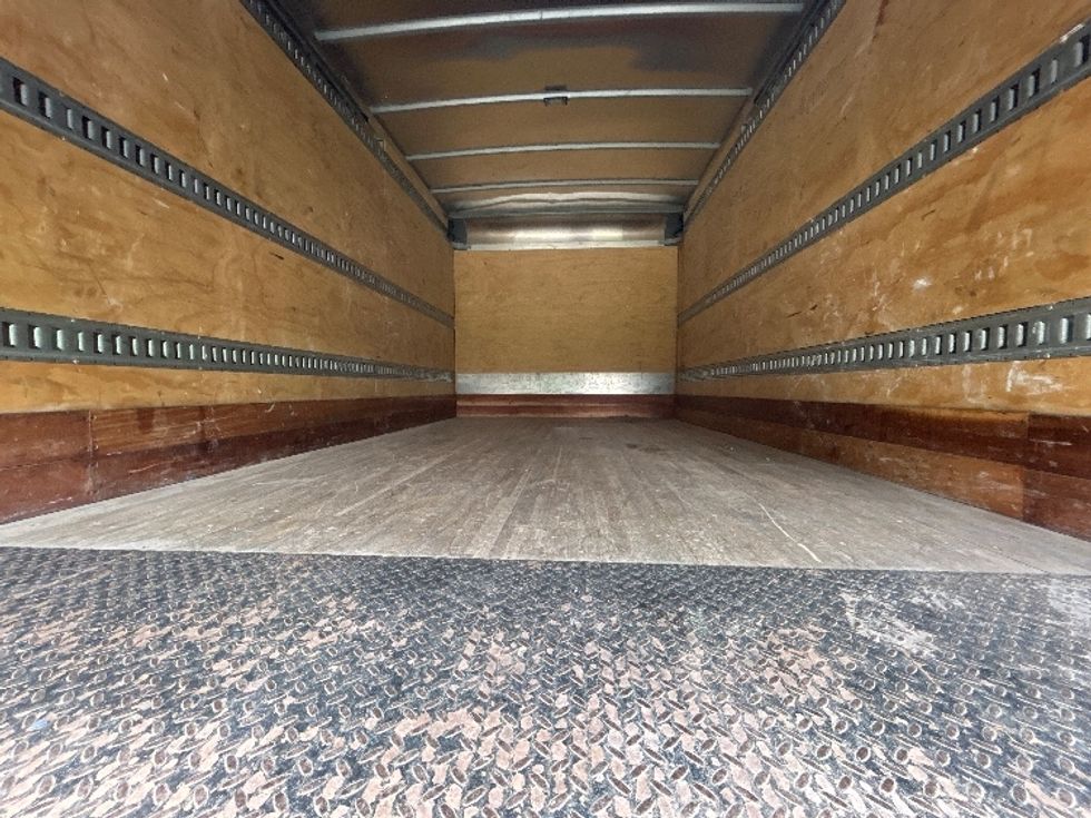 Medium Duty Box Truck-Light and Medium Duty Trucks-Isuzu-2020-NQR-Milwaukee-WI-46,579\n\t\tmiles-$ 50,750 - Image 8