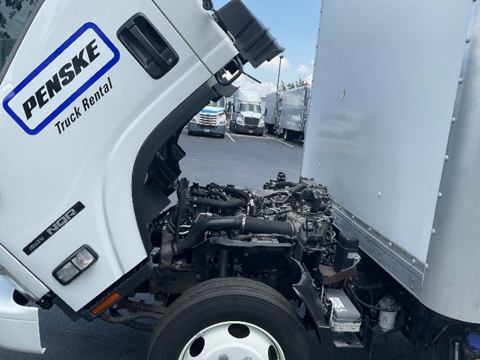 Medium Duty Box Truck-Light and Medium Duty Trucks-Isuzu-2020-NQR-New Castle-DE-76,239\n\t\tmiles-$ 47,250 - Image 24