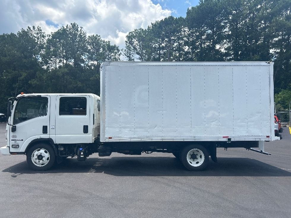 Medium Duty Box Truck-Light and Medium Duty Trucks-Isuzu-2020-NQR-Norcross-GA-140,433\n\t\tmiles-$ 42,750 - Image 4