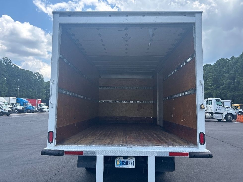Medium Duty Box Truck-Light and Medium Duty Trucks-Isuzu-2020-NQR-Norcross-GA-140,433\n\t\tmiles-$ 42,750 - Image 8