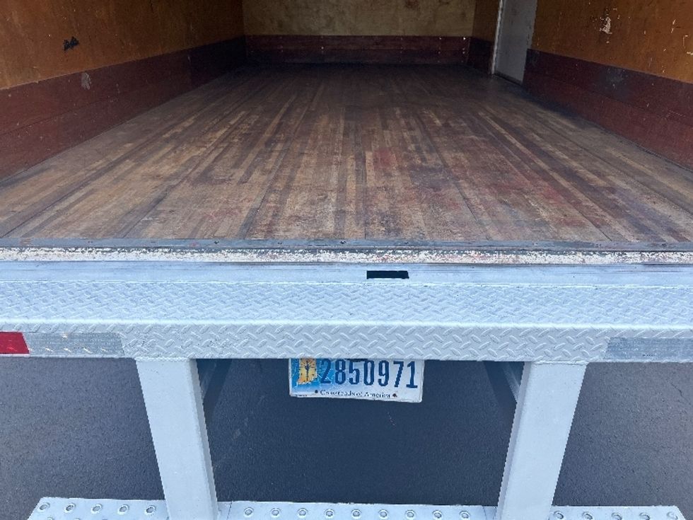Medium Duty Box Truck-Light and Medium Duty Trucks-Isuzu-2020-NQR-Norcross-GA-140,433\n\t\tmiles-$ 42,750 - Image 9