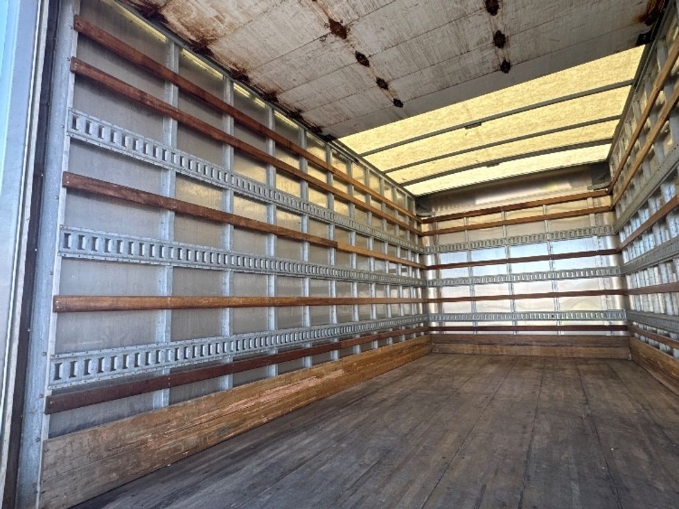 Medium Duty Box Truck-Light and Medium Duty Trucks-Isuzu-2020-NQR-Parsippany-NJ-100,925\n\t\tmiles-$ 43,500 - Image 11