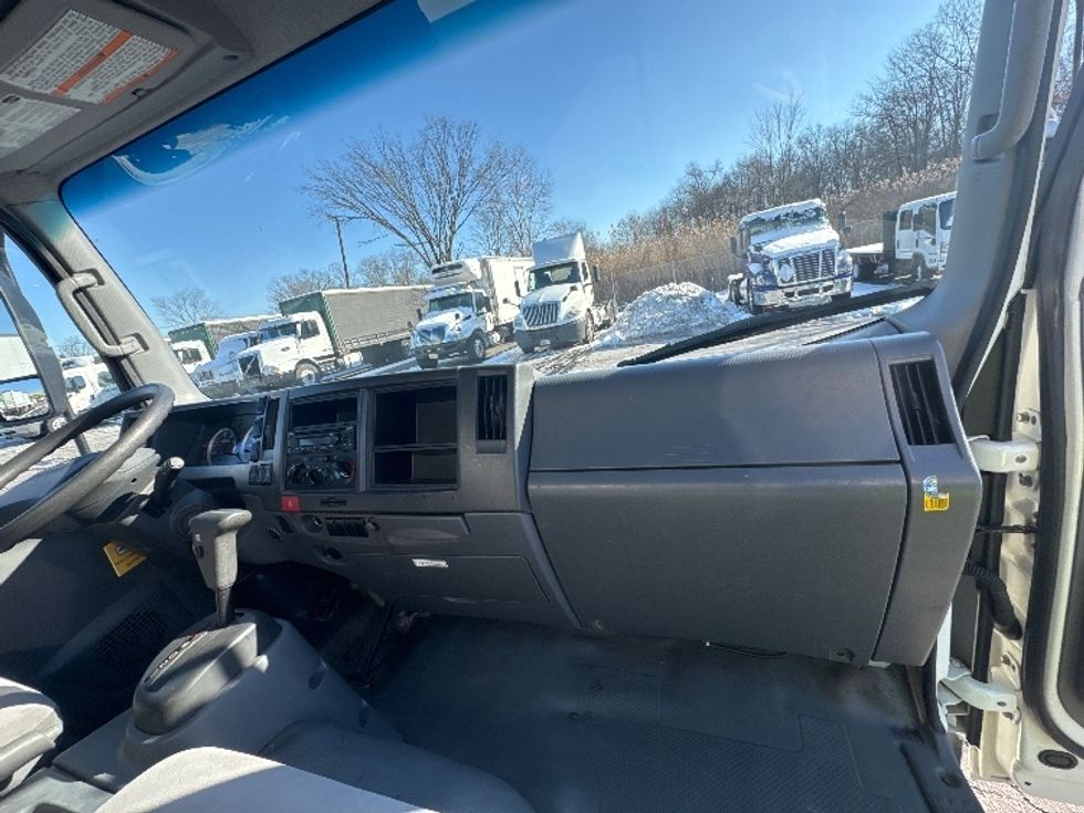 Medium Duty Box Truck-Light and Medium Duty Trucks-Isuzu-2020-NQR-Parsippany-NJ-100,925\n\t\tmiles-$ 43,500 - Image 21