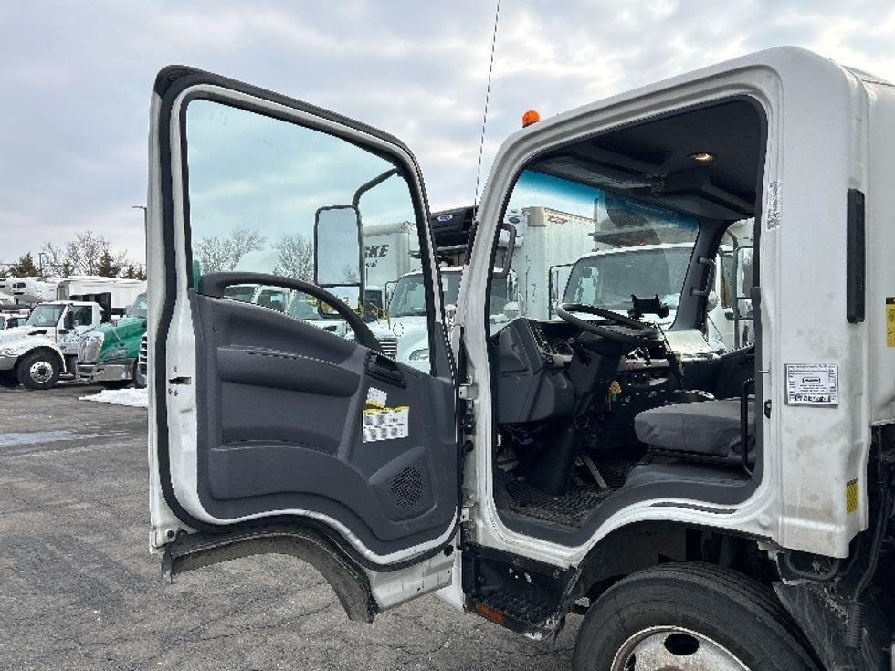 Medium Duty Box Truck-Light and Medium Duty Trucks-Isuzu-2020-NQR-Parsippany-NJ-144,758\n\t\tmiles-$ 38,500 - Image 16