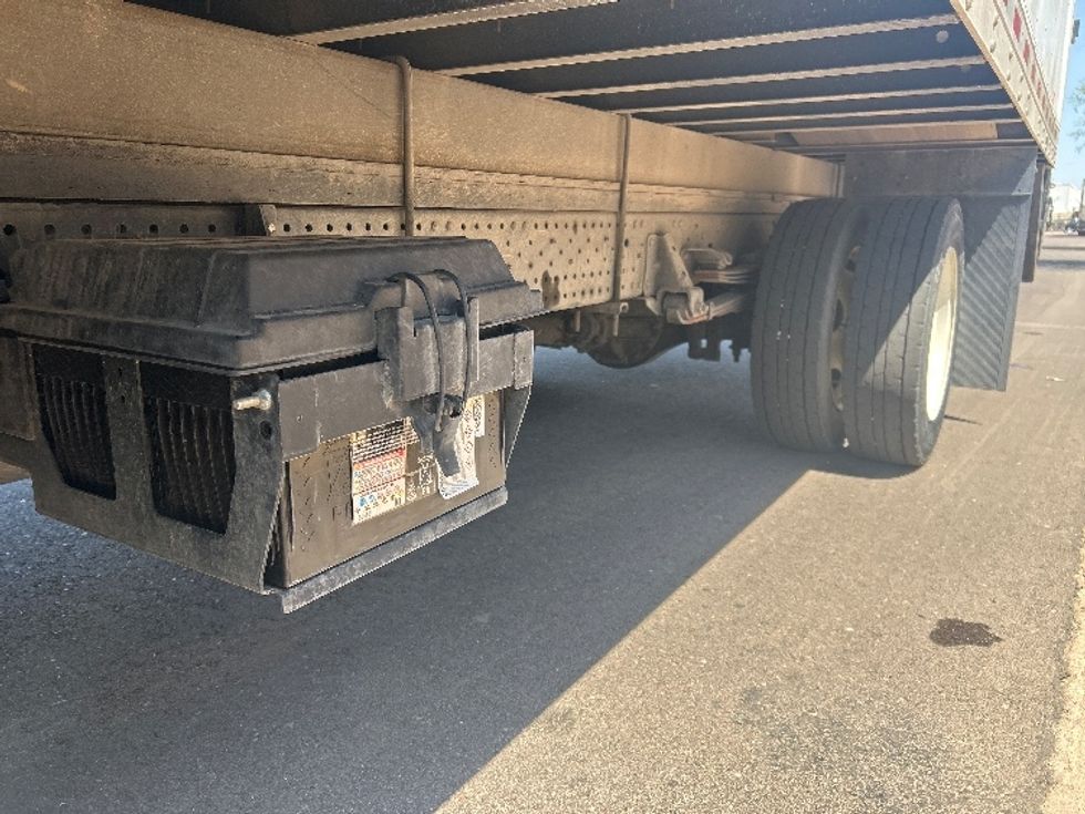 Medium Duty Box Truck-Light and Medium Duty Trucks-Isuzu-2020-NQR-Phoenix-AZ-73,810\n\t\tmiles-$ 48,000 - Image 5